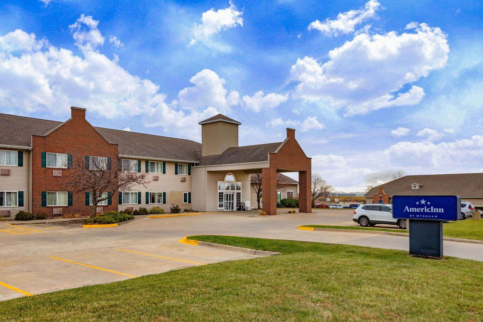 Americinn By Wyndham Pella Exterior foto